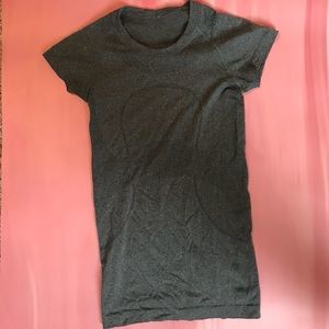 LuLu Lemon grey tech short sleeve shirt